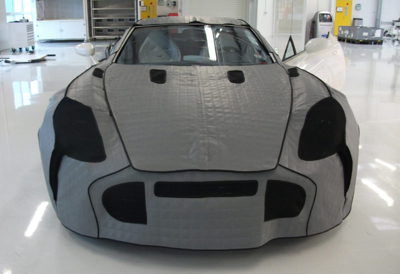 Aston Martin One 77 Full body protection